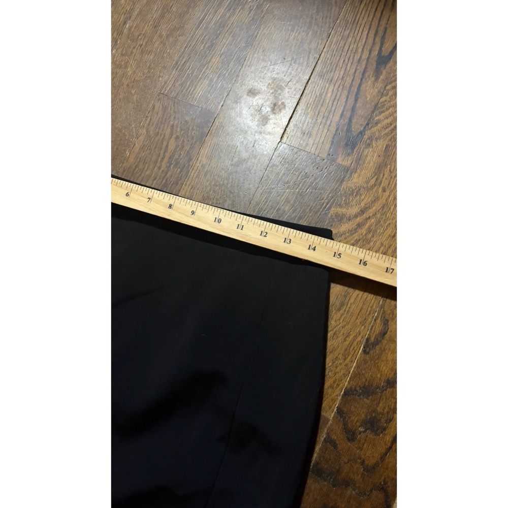 Ann Taylor Knee Length Pencil Skirt in Black Size 8 Wardrobe Essential - Picture 2 of 6